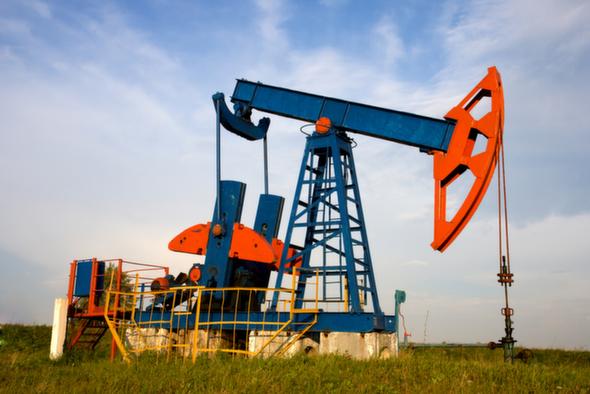 E&P to Drop US Rig Activity From 10 Rigs to 3 in 2016; Eagle Ford, Bakken